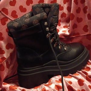 GUESS Vaney Ankle Booties